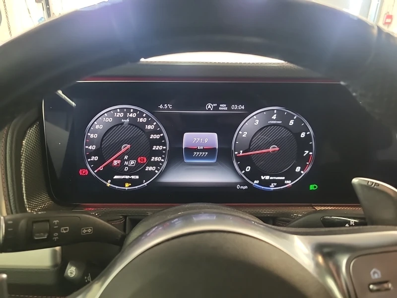Mercedes-Benz G 63 AMG AMG| 4MATIC| PANORAMA| ЧЕРВЕН САЛОН| , снимка 8 - Автомобили и джипове - 53341679