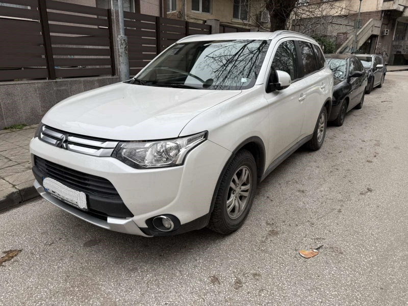 Mitsubishi Outlander, снимка 3 - Автомобили и джипове - 53455705