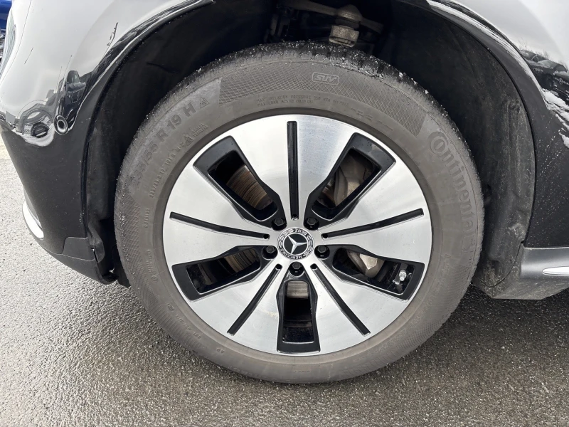 Mercedes-Benz EQC 400 AMG Line  4-Matic , снимка 9 - Автомобили и джипове - 53458459