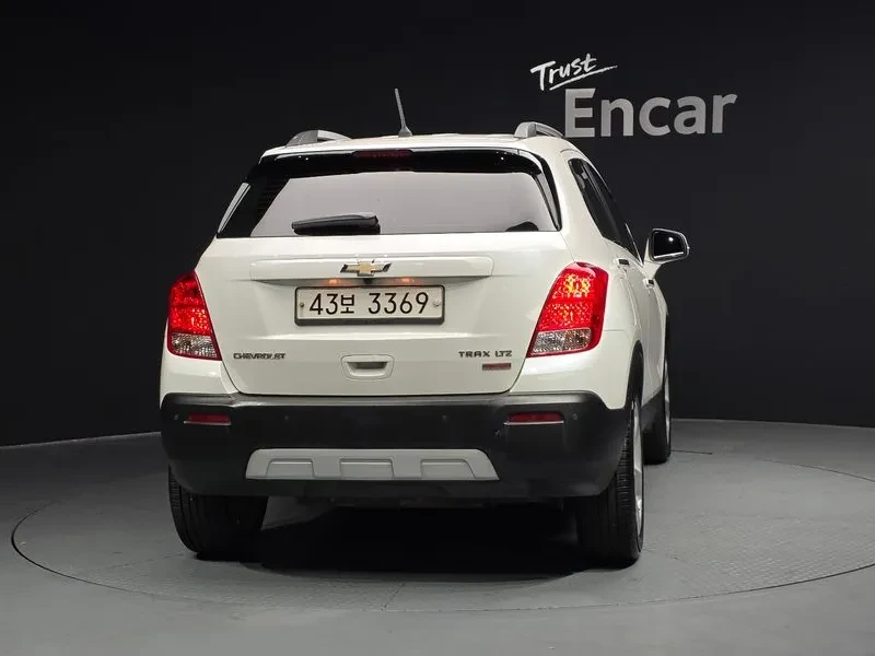 Chevrolet Trax 1.4, снимка 4 - Автомобили и джипове - 54330254