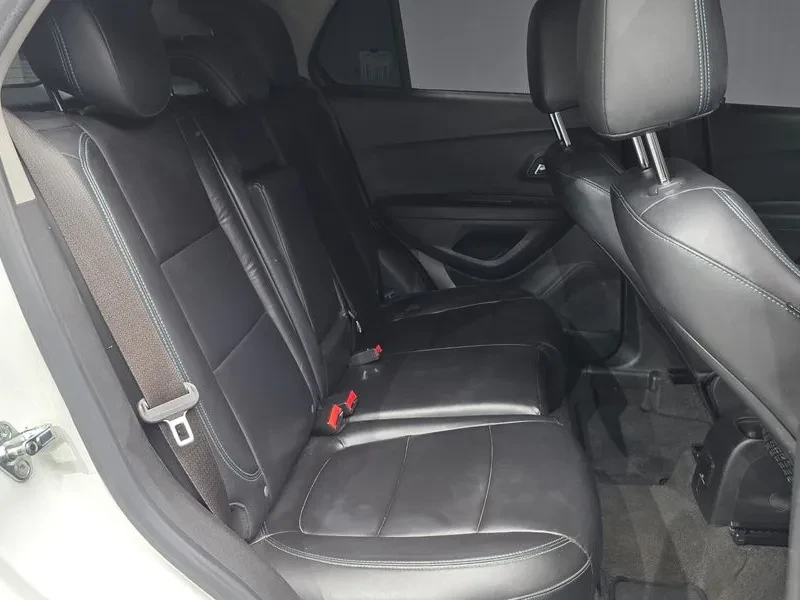 Chevrolet Trax 1.4, снимка 12 - Автомобили и джипове - 54330254