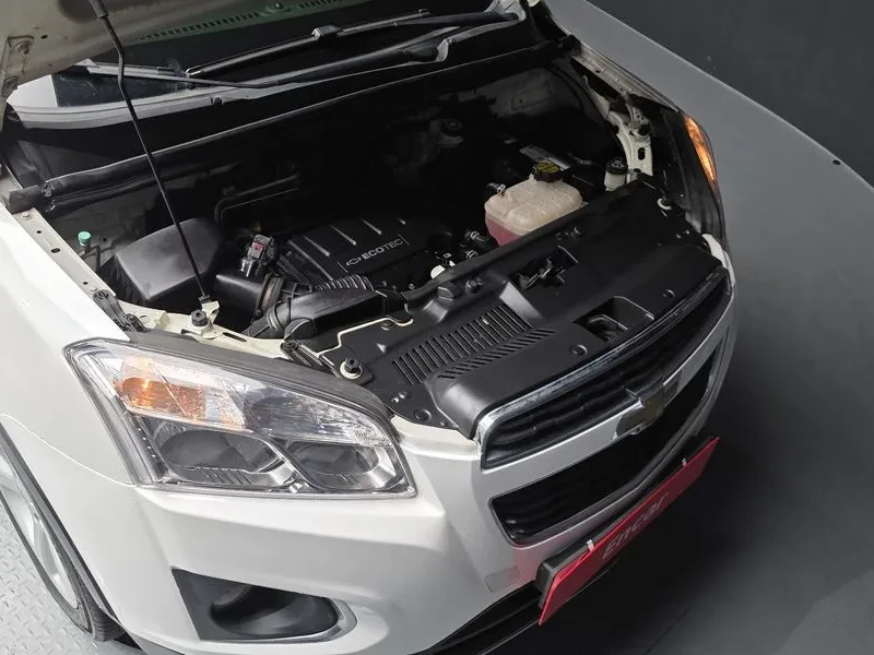 Chevrolet Trax 1.4, снимка 6 - Автомобили и джипове - 54330254