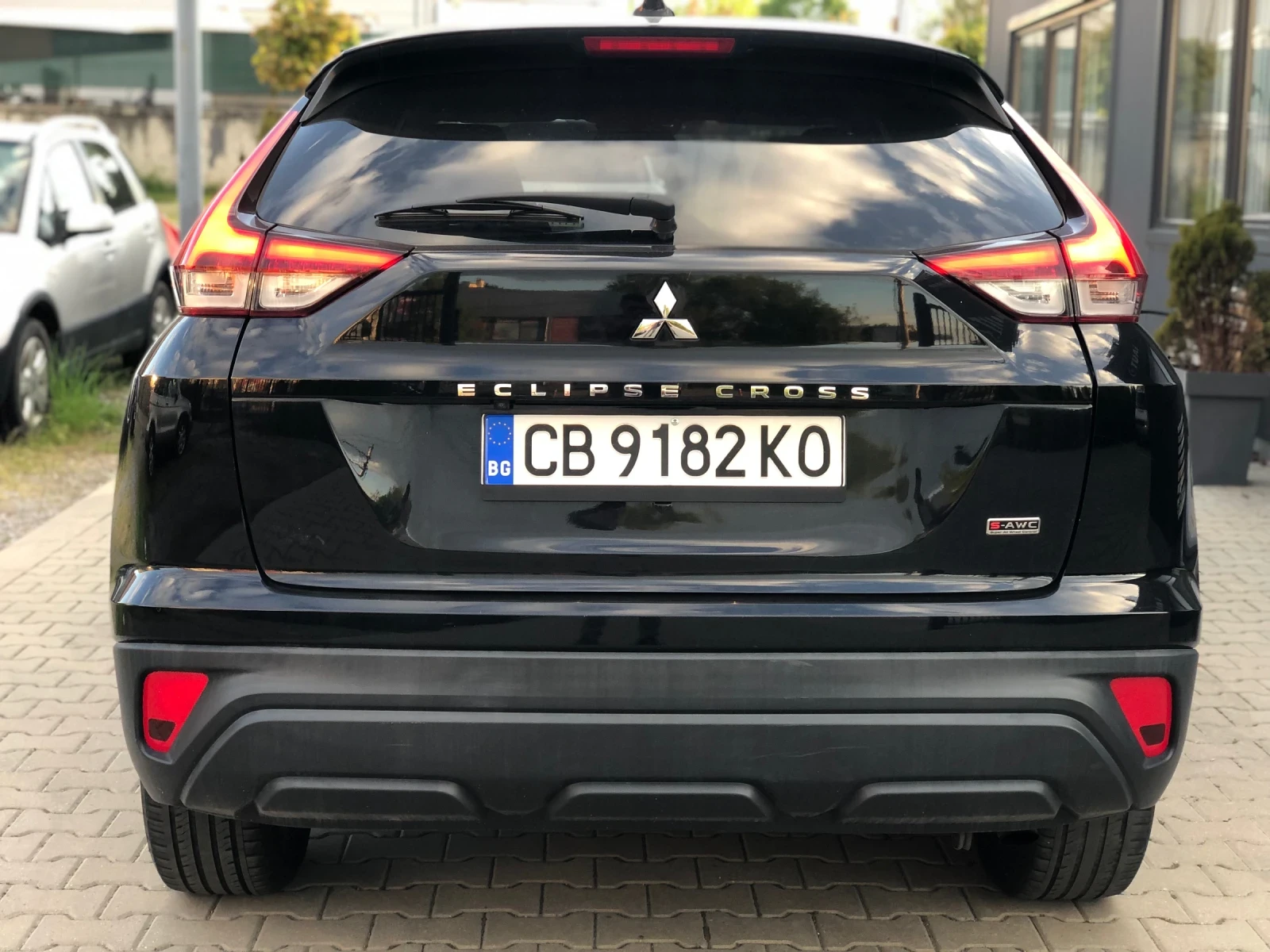 Mitsubishi Eclipse Cross 4x4-NAVI-PODGREV-EURO 6-ТОП-СЪСТОЯНИЕ!!! - изображение 4