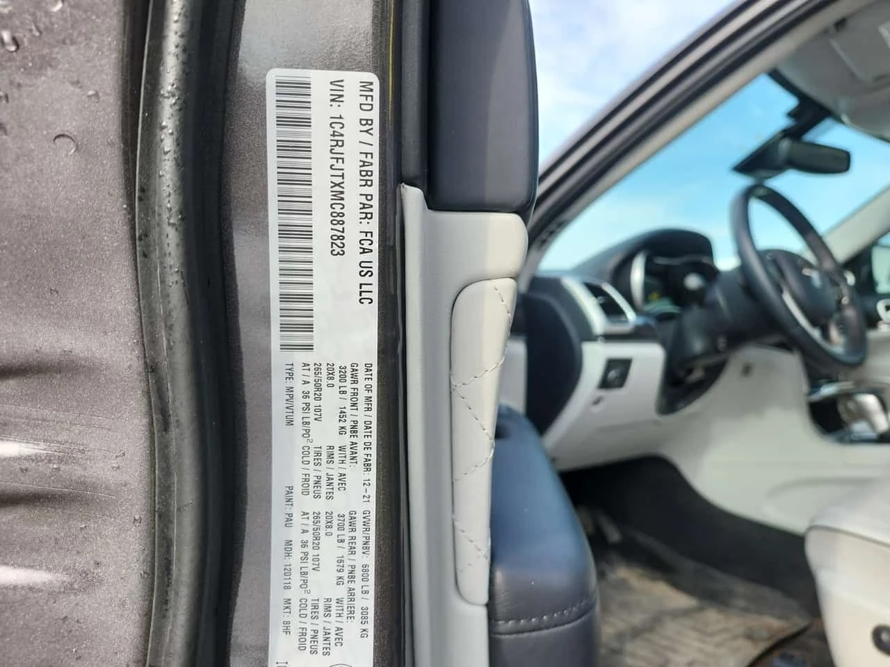 Jeep Grand cherokee SUMMIT  CARFAX, снимка 17 - Автомобили и джипове - 54060395