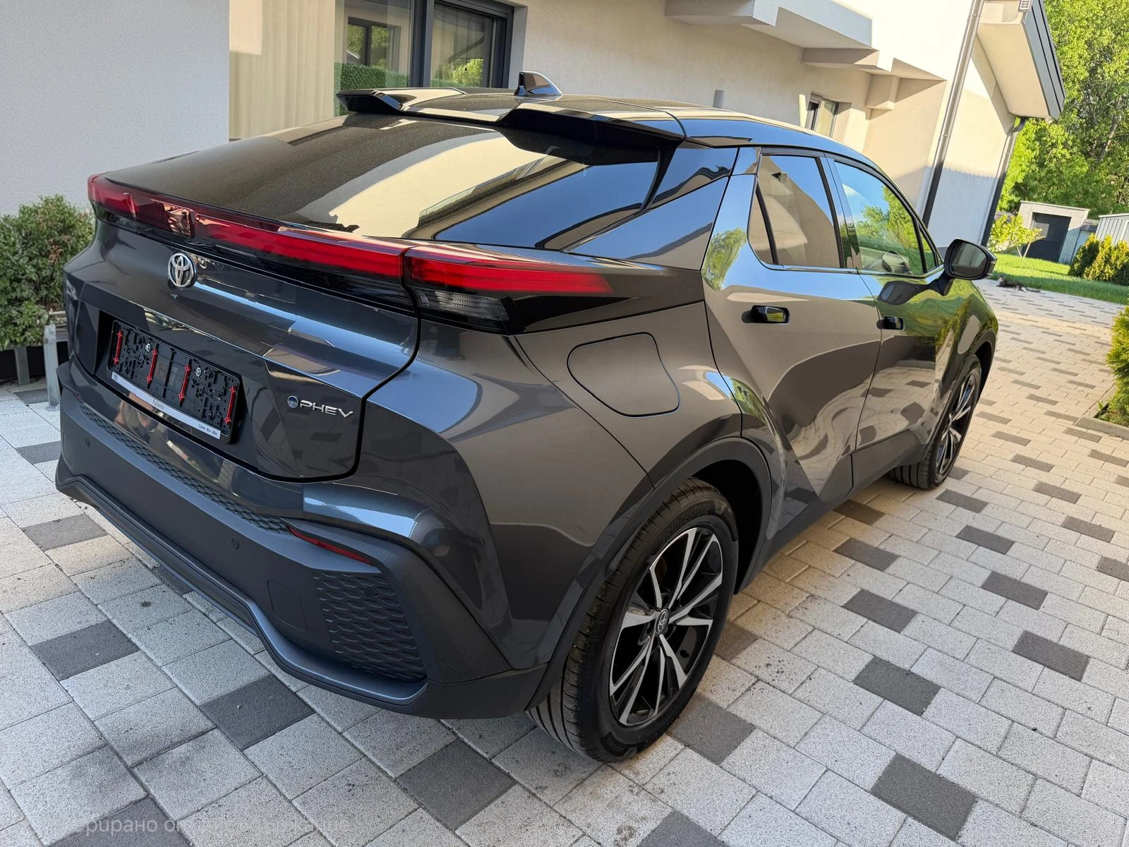 Toyota C-HR  II-2.0-Plug-in Hybrid- e CVT-223 hp-ГАРАНЦИЯ, снимка 4 - Автомобили и джипове - 54770499
