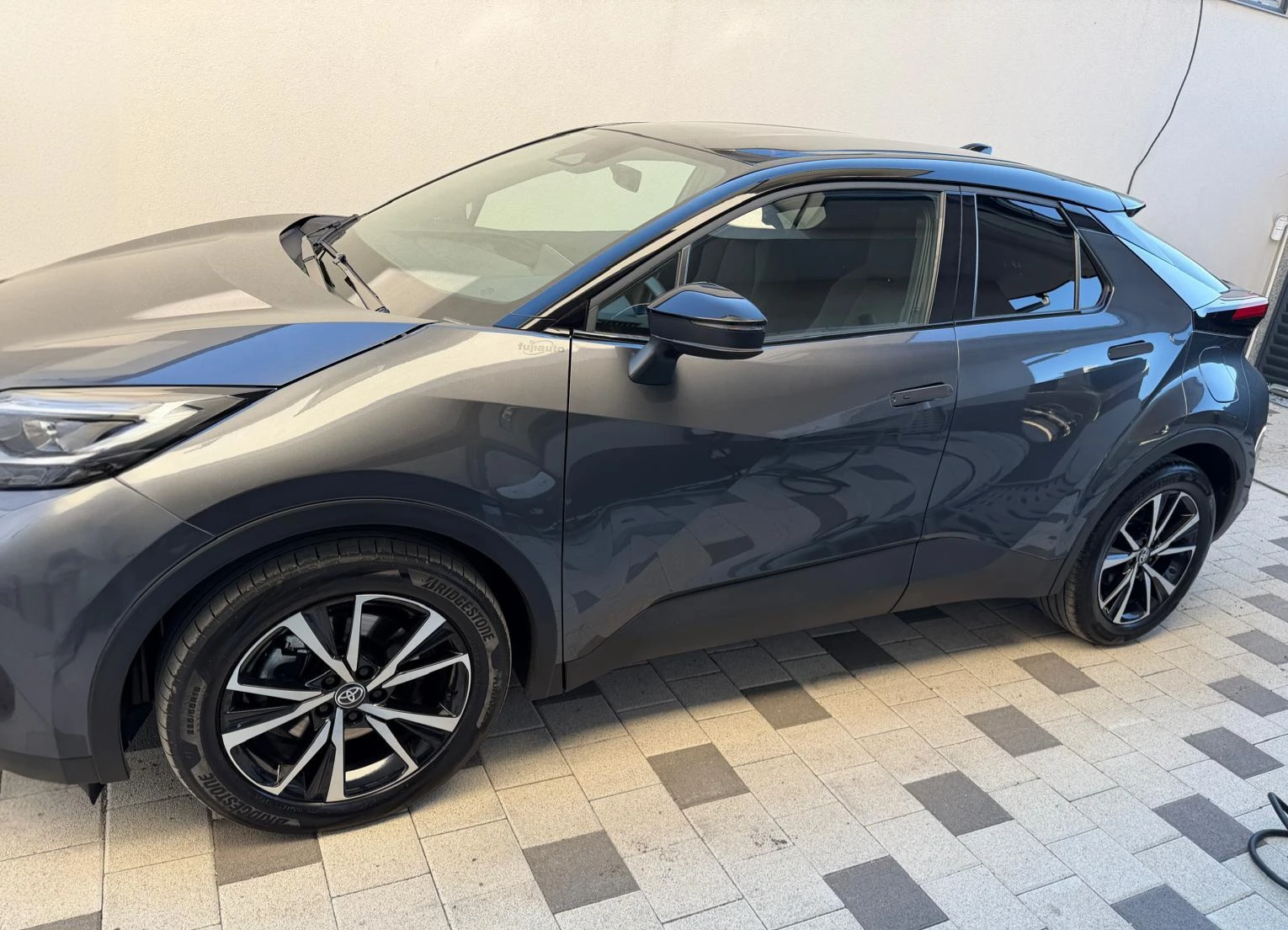 Toyota C-HR  II-2.0-Plug-in Hybrid- e CVT-223 hp-ГАРАНЦИЯ, снимка 3 - Автомобили и джипове - 54770499