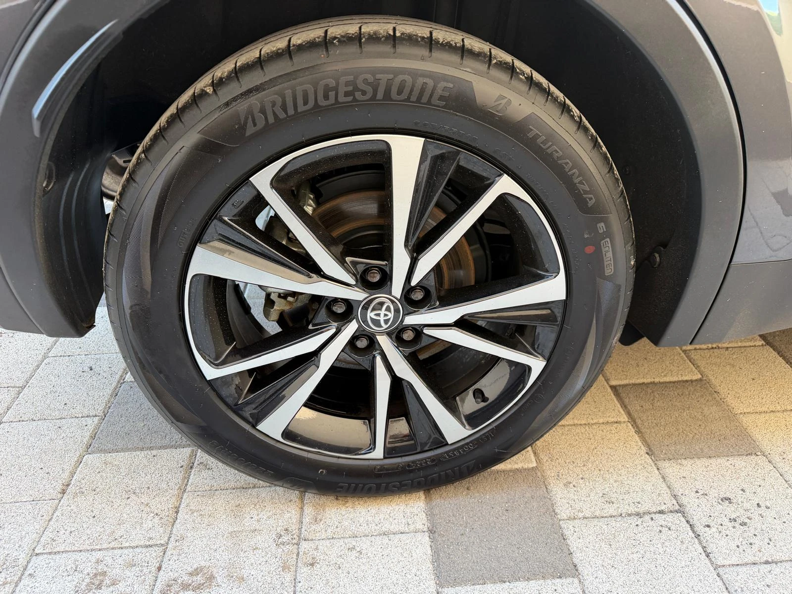 Toyota C-HR  II-2.0-Plug-in Hybrid- e CVT-223 hp-ГАРАНЦИЯ, снимка 16 - Автомобили и джипове - 54770499
