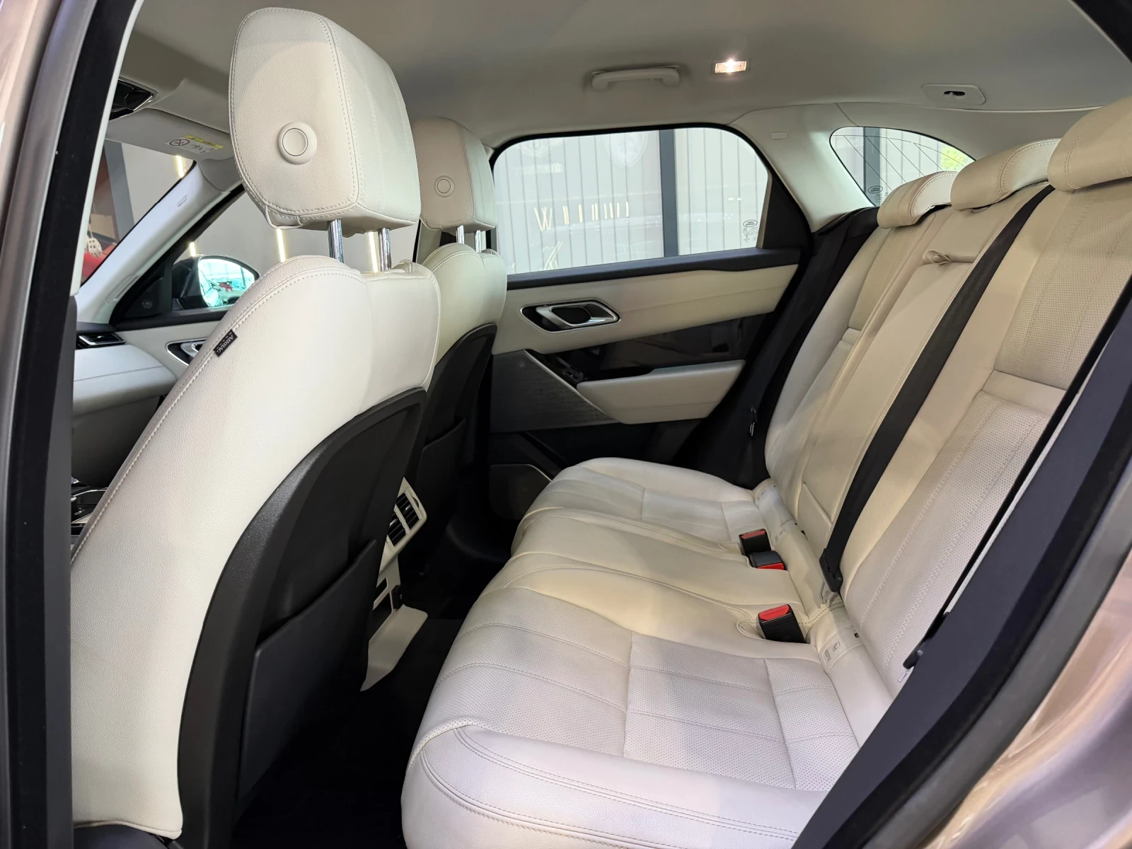 Land Rover Range Rover Velar AWD * MERIDIAN * , снимка 5 - Автомобили и джипове - 55084509