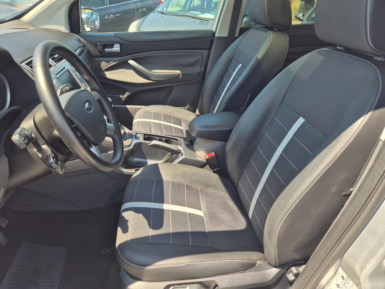 Ford Kuga 2.0 TDCI  4x4, снимка 8 - Автомобили и джипове - 55388141