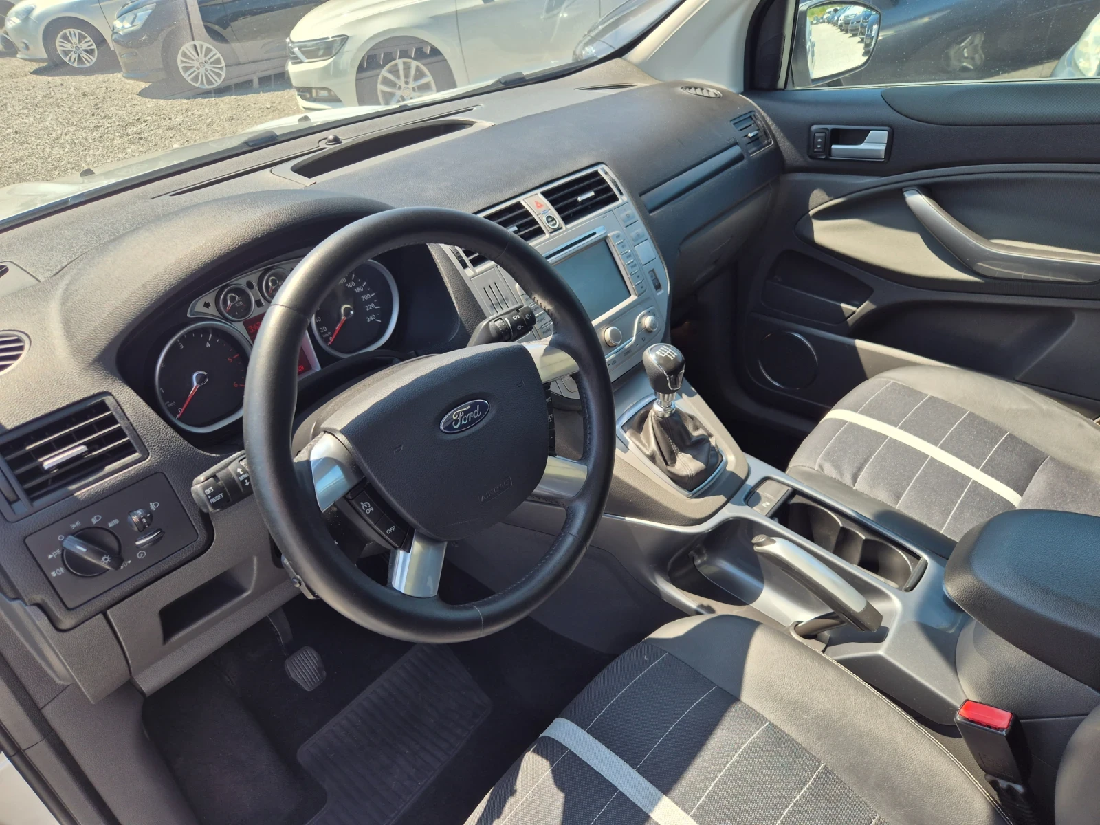Ford Kuga 2.0 TDCI  4x4, снимка 12 - Автомобили и джипове - 55388141