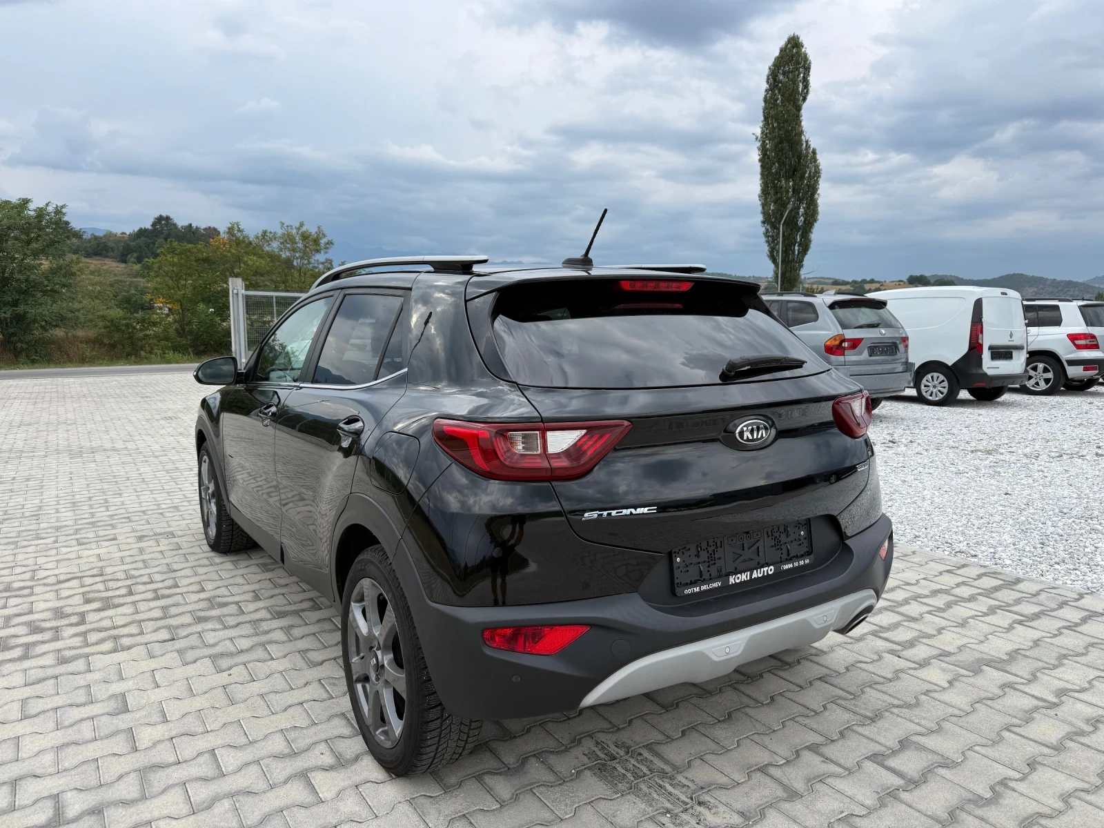 Kia Stonic 1.6CRDI NAVI CAMERA, снимка 4 - Автомобили и джипове - 55673288