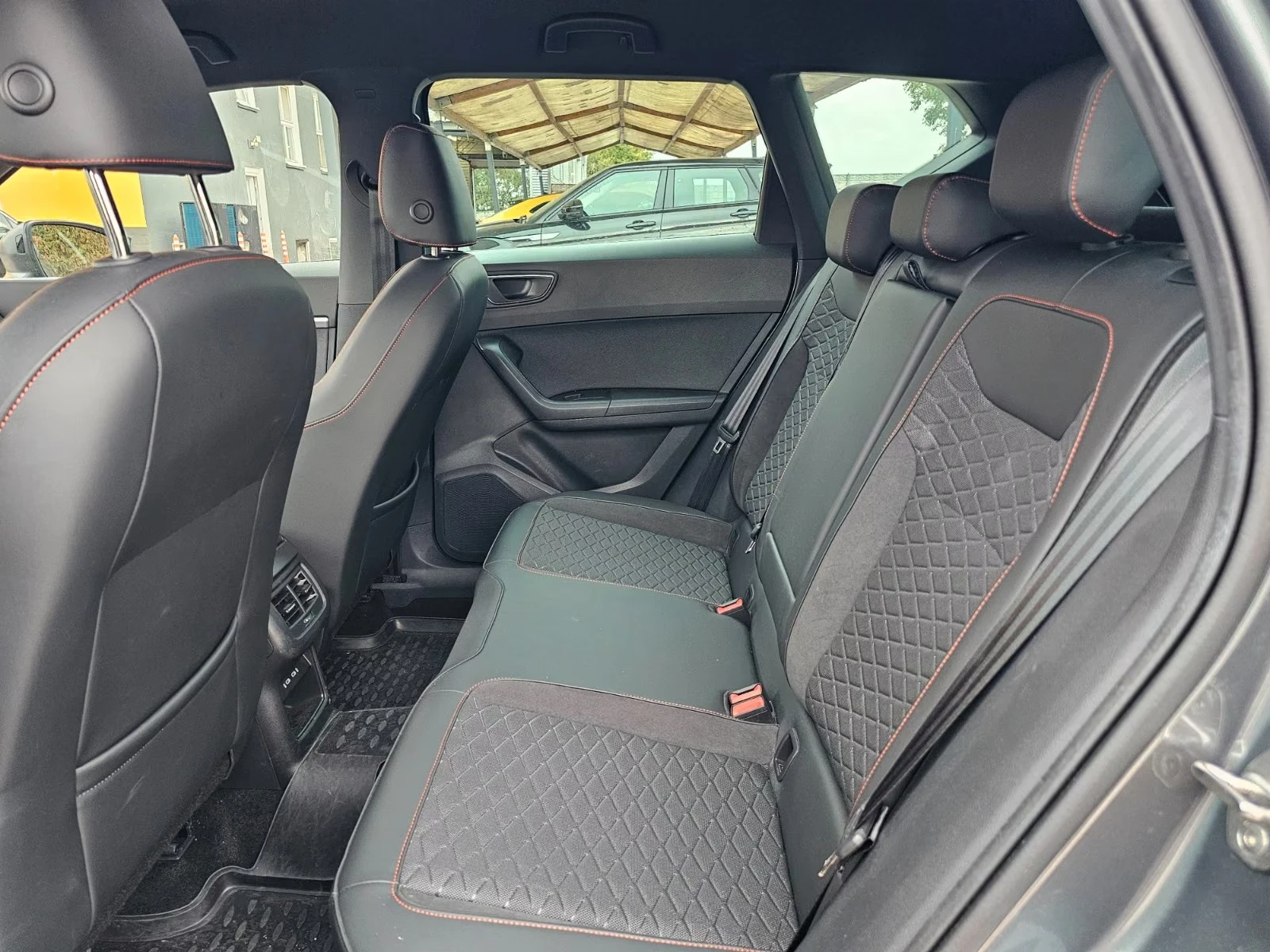Seat Ateca FR, снимка 13 - Автомобили и джипове - 56335579