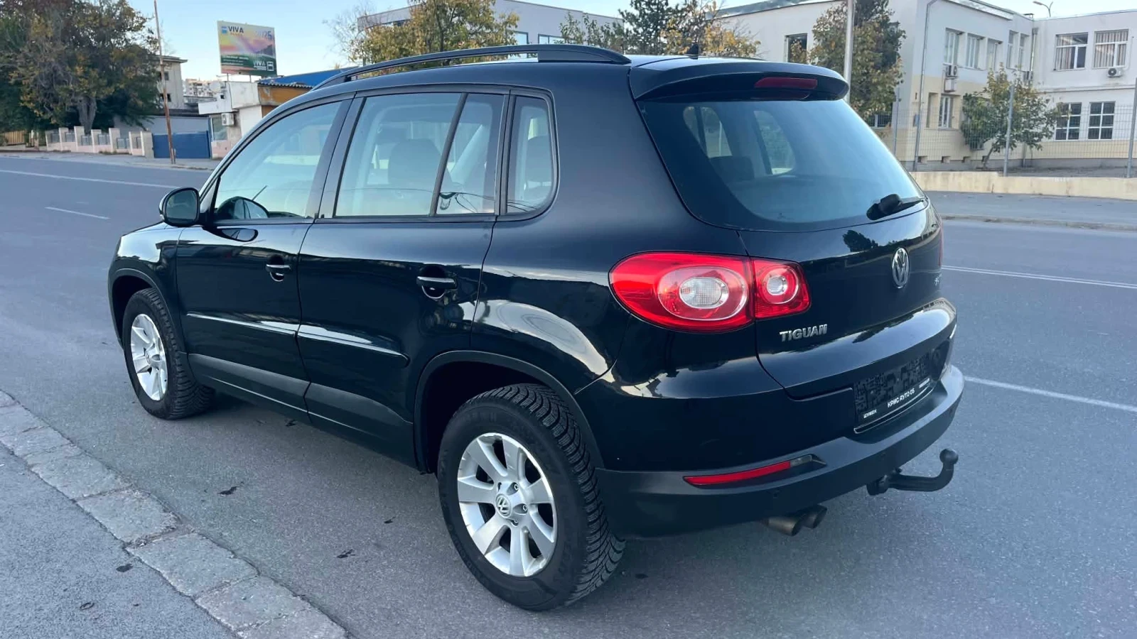 VW Tiguan 2.0 TDI- 4x4, снимка 5 - Автомобили и джипове - 56637413