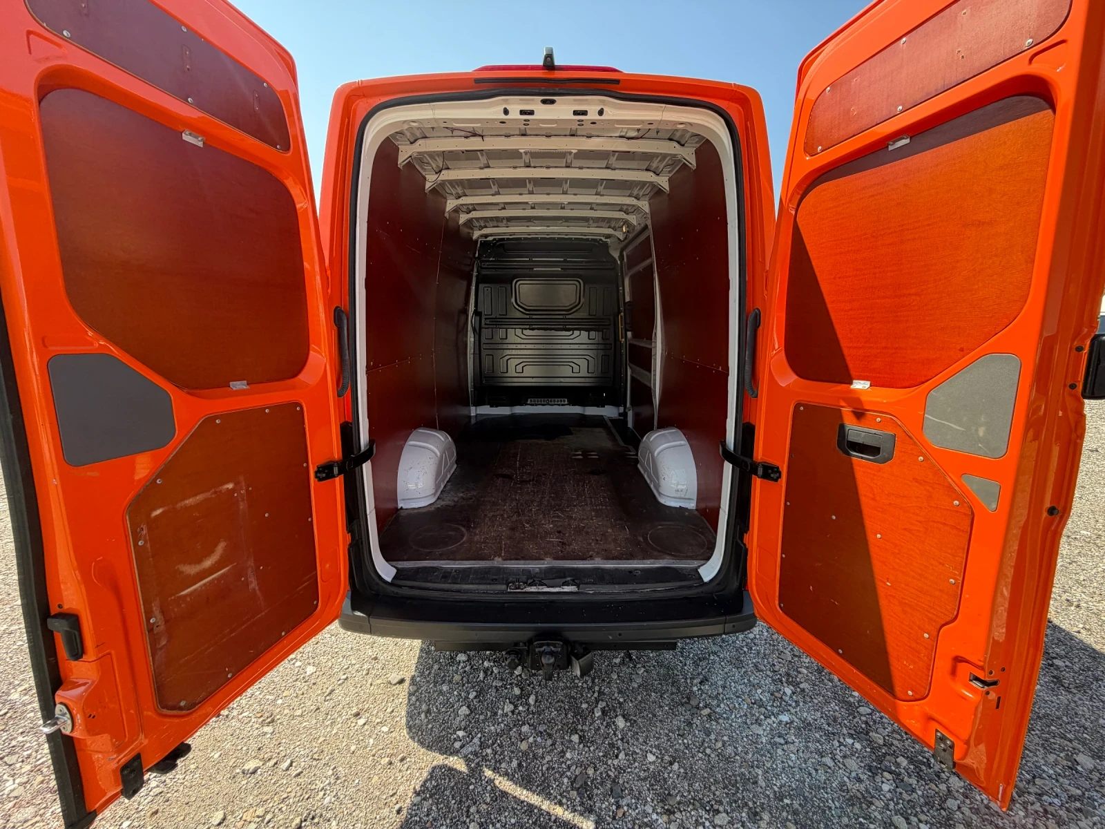 VW Crafter ТОП!FULL ЕКСТРИ!8СКОРОСТИ!256Х.КМ!EURO6Y, снимка 9 - Бусове и автобуси - 54499658