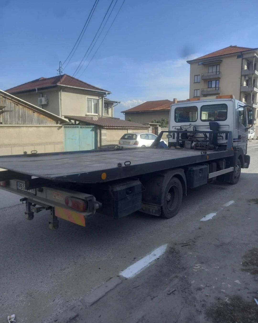 Nissan Atleon Перфектно състояние, снимка 9 - Камиони - 55344461