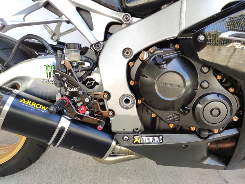 Honda Cbr 1000RR, снимка 12 - Мотоциклети и мототехника - 50996545