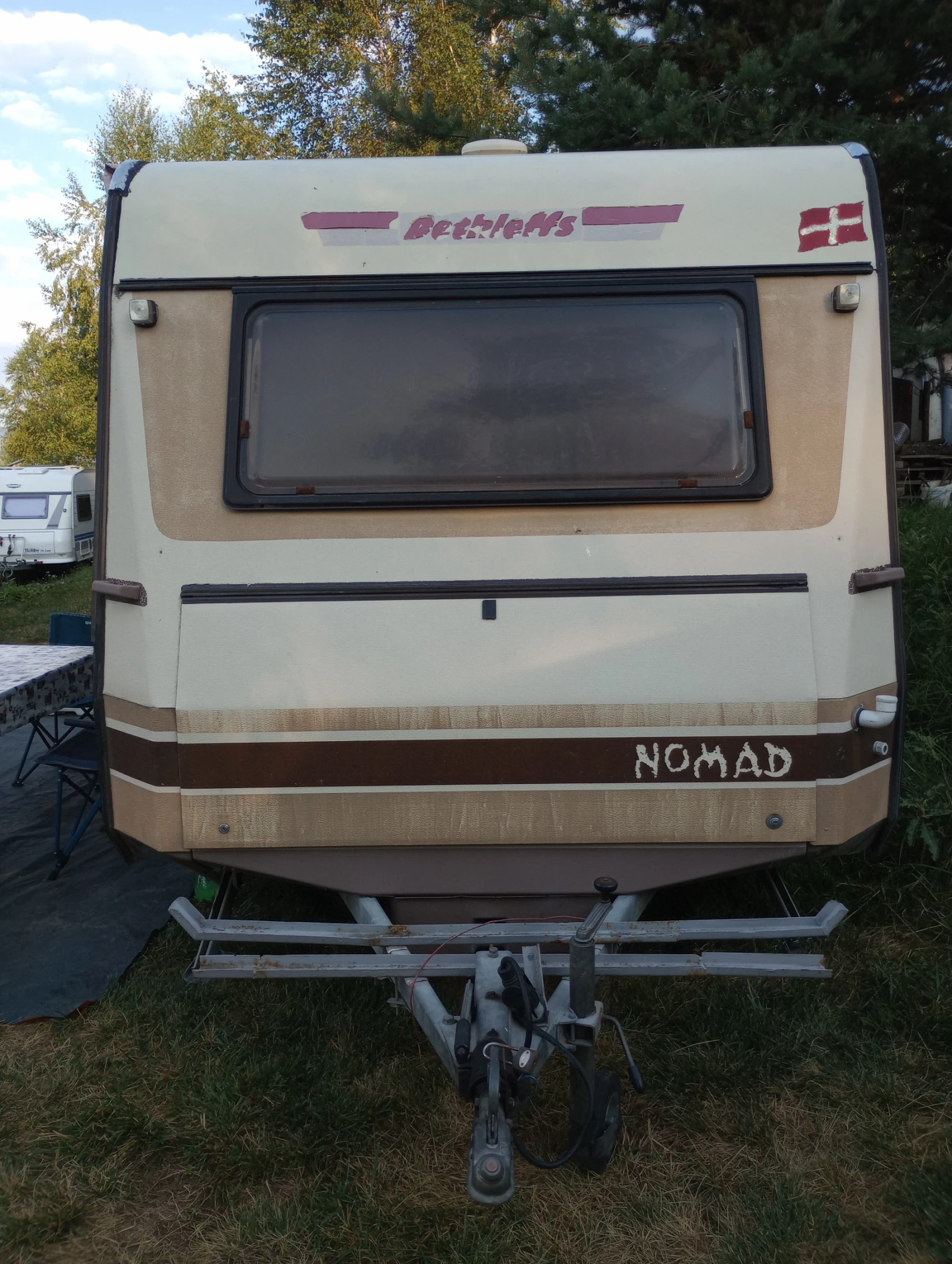 Каравана Dethleffs Deathles , снимка 6 - Каравани и кемпери - 54140111