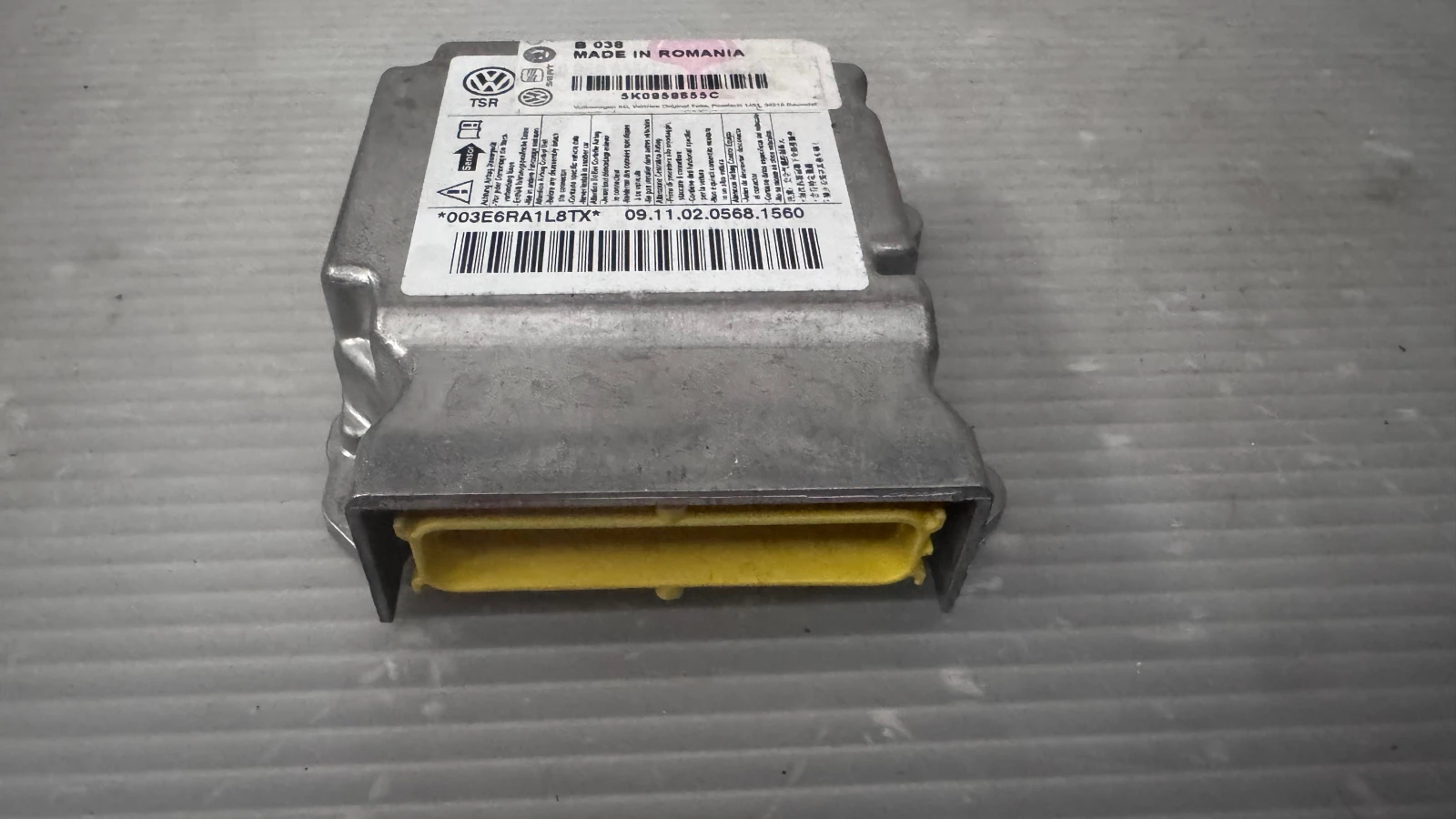 Airbag  /  /  a VW Golf - 5K09596550 / 003 | Mobile.bg   1