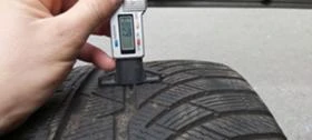 Гуми Зимни 255/35R19, снимка 4