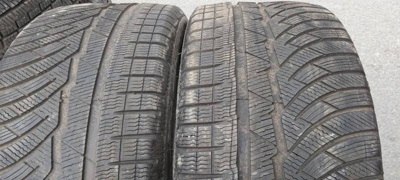 Гуми Зимни 255/35R19, снимка 3 - Гуми и джанти - 32572159