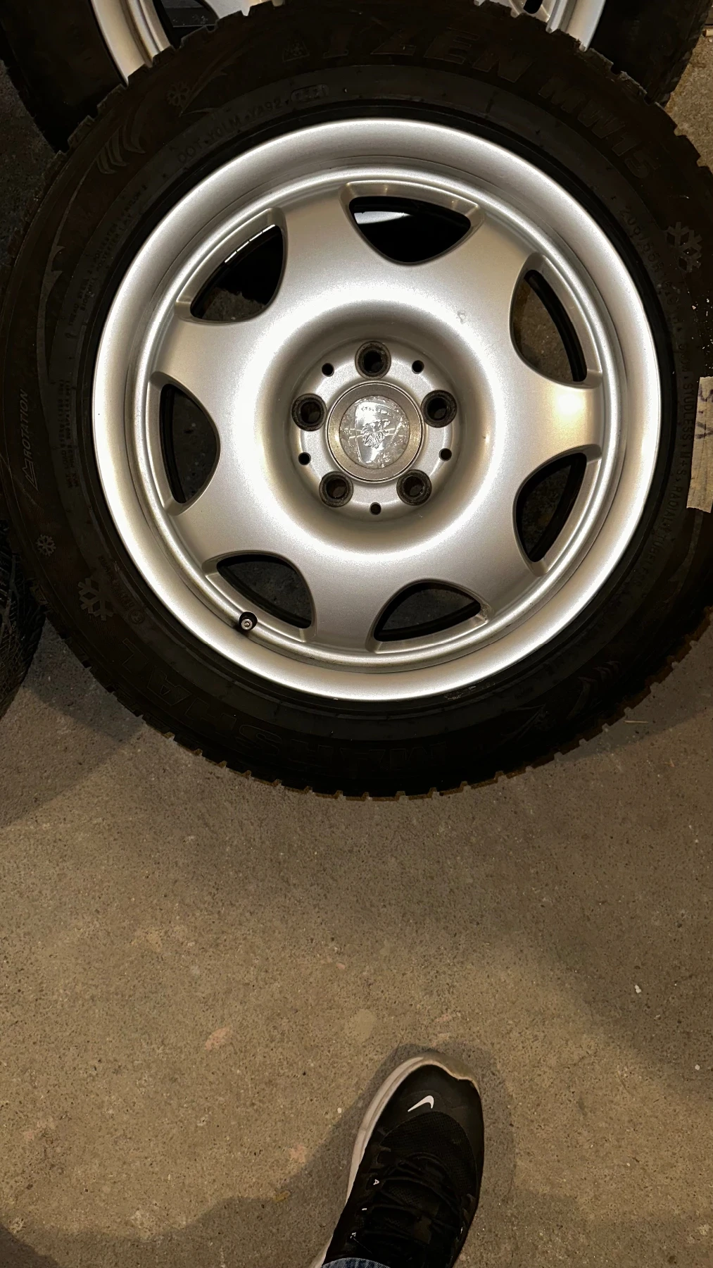    205/55R16  Mercedes-Benz E 220 | Mobile.bg   2