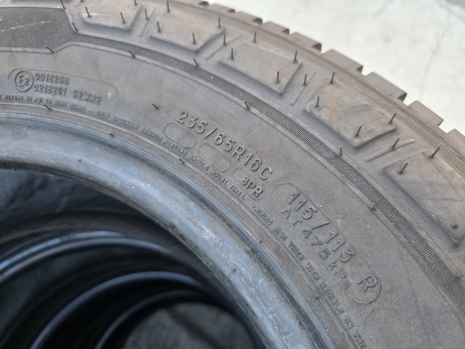 Гуми Летни 235/65R16, снимка 8 - Гуми и джанти - 56735393