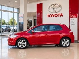 Toyota Auris 1.6 бензин , безключово, климатроник, снимка 12