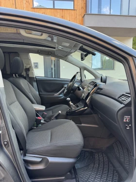 Toyota Verso 2.0 D4D/Панорама Подгрев/ Keyless, снимка 10