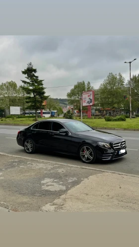 Mercedes-Benz E 220, снимка 1