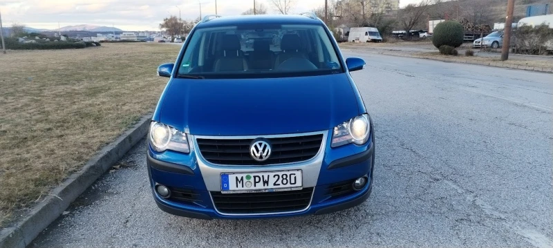 VW Touran 2.0 TDI CROSS DSG Face Lift, снимка 1 - Автомобили и джипове - 48062266