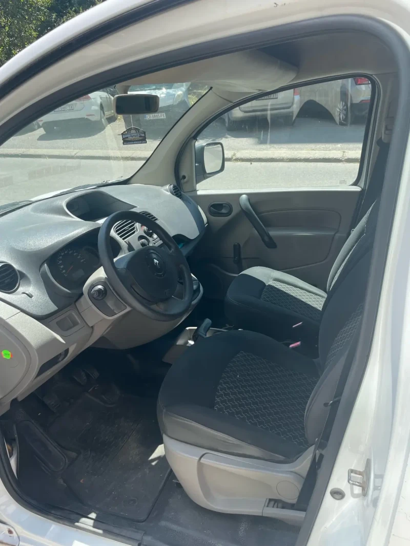 Renault Kangoo, снимка 3 - Автомобили и джипове - 48601922