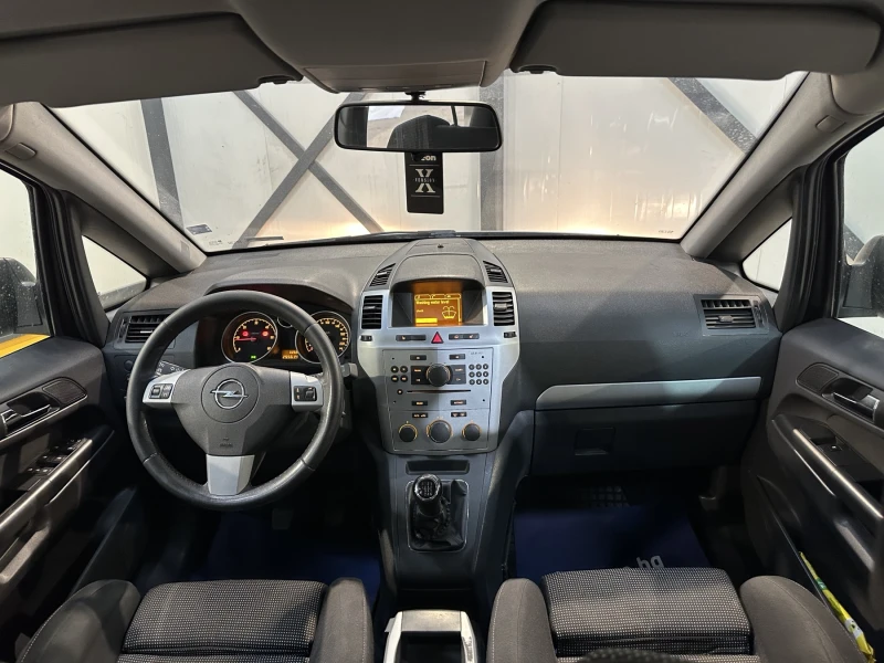 Opel Zafira 1.7D * 7-МЕСТА* ПОДГРЕВ* РЕКАРО* ТЕМПОМАТ* БОРДКОМ, снимка 11 - Автомобили и джипове - 49041529