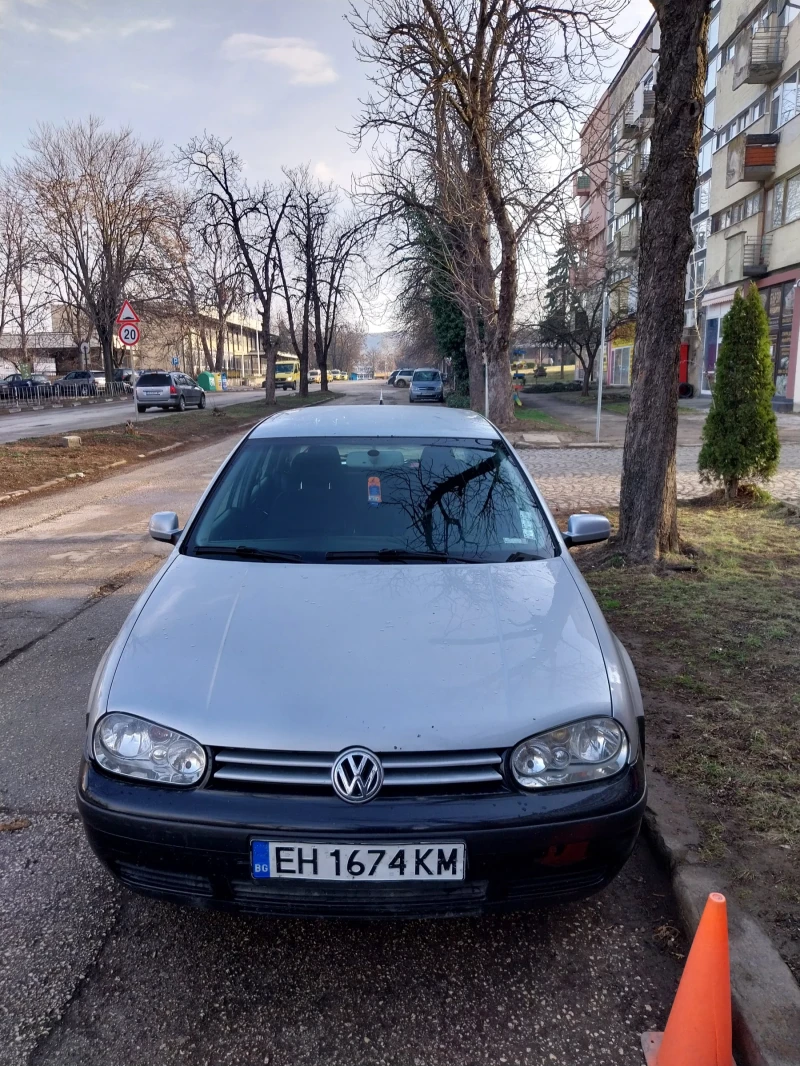 VW Golf, снимка 1 - Автомобили и джипове - 49458298