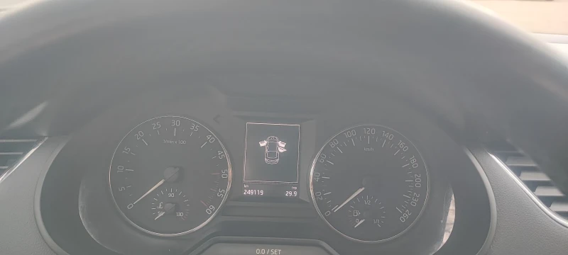 Skoda Octavia, снимка 14 - Автомобили и джипове - 52530312