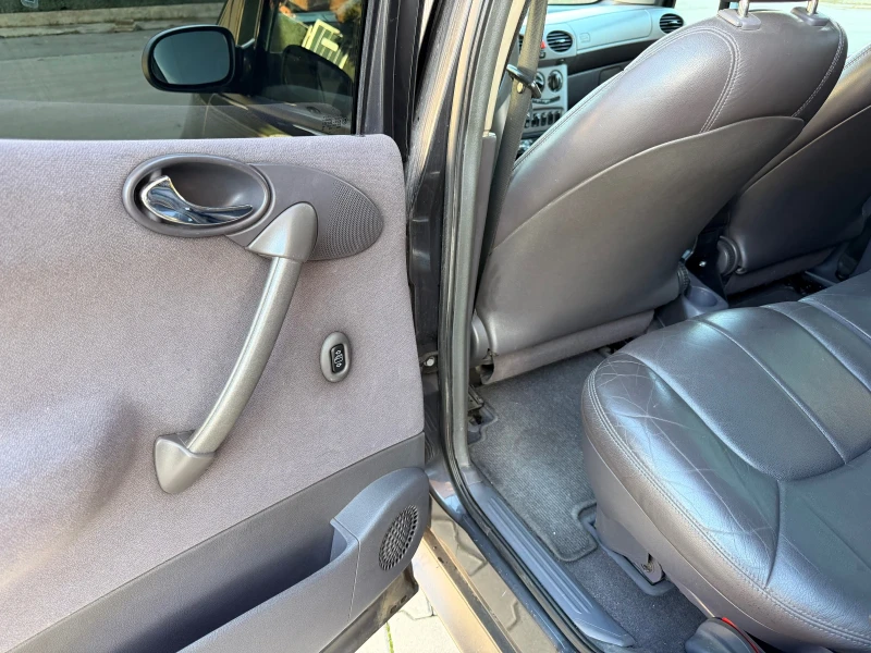 Mercedes-Benz A 160 Нови Зимни Гуми А/С, снимка 12 - Автомобили и джипове - 52710798