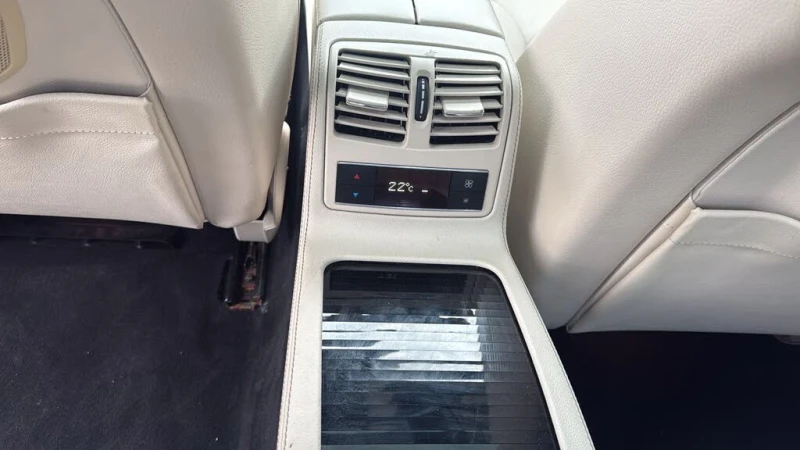 Mercedes-Benz CLS 550 4Matic* АвтоКредит* (ЦЕНА ДО БГ), снимка 9 - Автомобили и джипове - 52980307