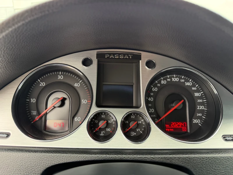 VW Passat 2.0TDI-140PS-HIGHLINE, снимка 13 - Автомобили и джипове - 53387877