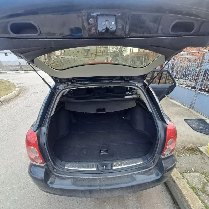 Toyota Avensis  1.8 VVTI 129 FACELIFT, снимка 10 - Автомобили и джипове - 53474576