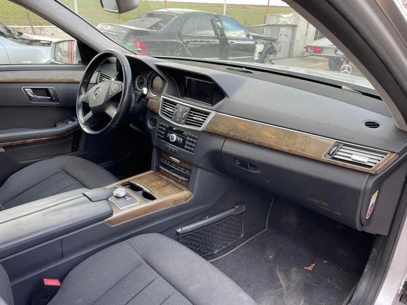 Mercedes-Benz E 350 3.5, снимка 9 - Автомобили и джипове - 41991418