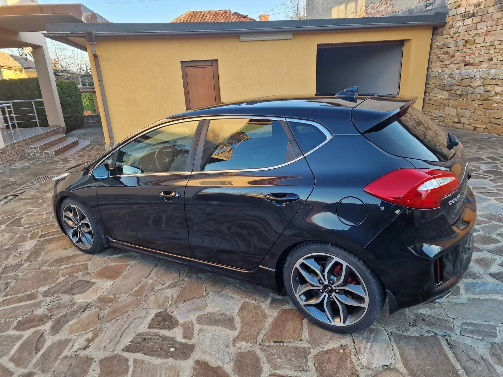 Kia Ceed GT - изображение 5