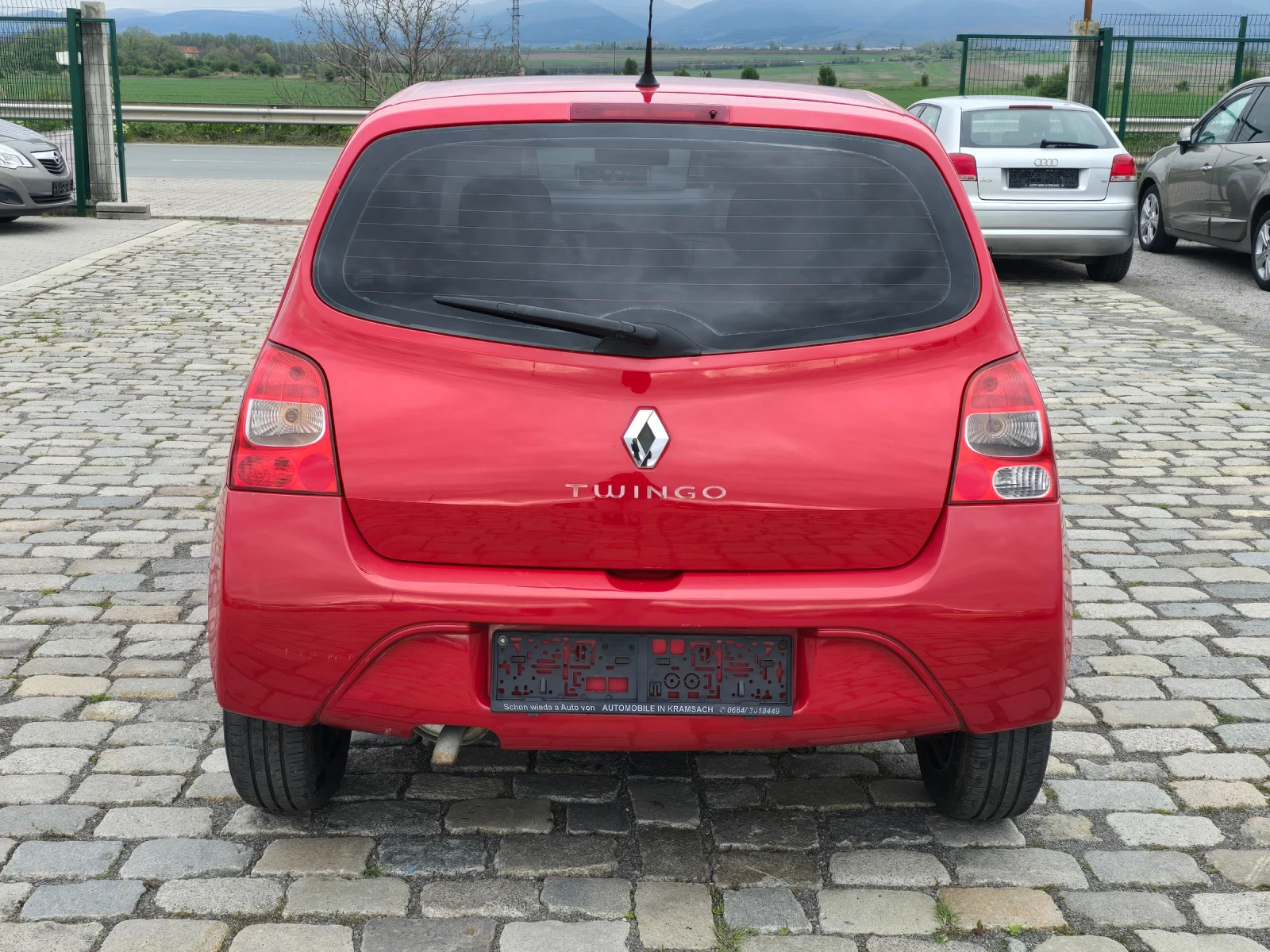 Renault Twingo 1.2i 75кс КЛИМАТИК ЕВРО 4 - изображение 7