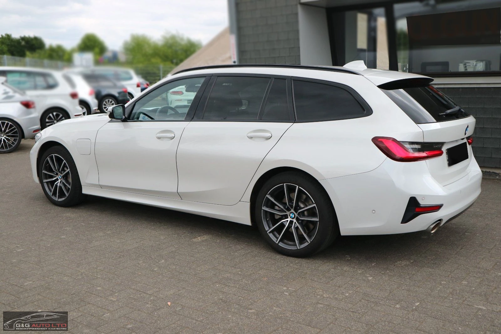 BMW 330 e/TOURING/SPORT-LINE/184HP/HEAD-UP/360/NAVI/E187 - изображение 4