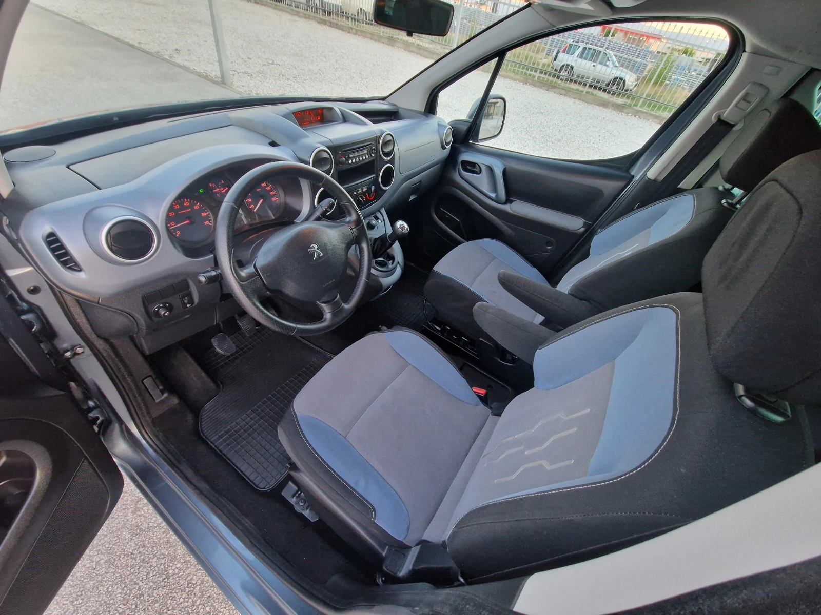 Peugeot Partner Tepee LED* Facelift* 1.6HDI - изображение 10