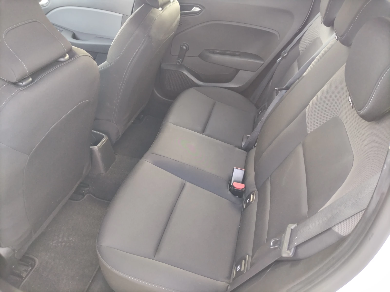 Renault Clio 1.0TCe100�.�. | Mobile.bg � ����������� 13
