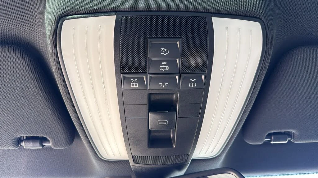 Mercedes-Benz CLS 550 4Matic* ����������* (���� �� ��) | Mobile.bg � ����������� 11