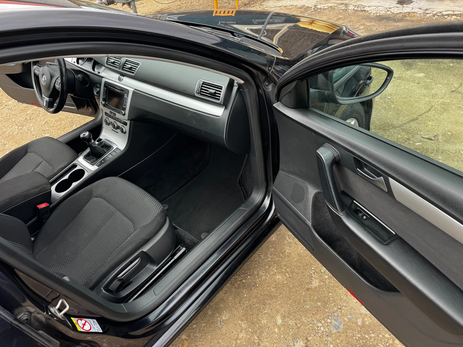 VW Passat 1.6TDI-105* KLIMA* NOV VNOS*  | Mobile.bg � ����������� 15