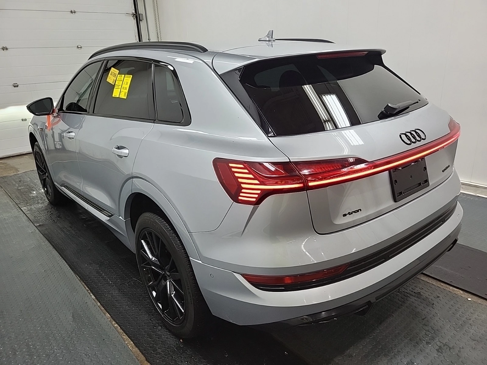 Audi E-Tron TECHNIK * * CARFAX * * БЕЗ ИНЦИДЕНТИ * *  - изображение 6