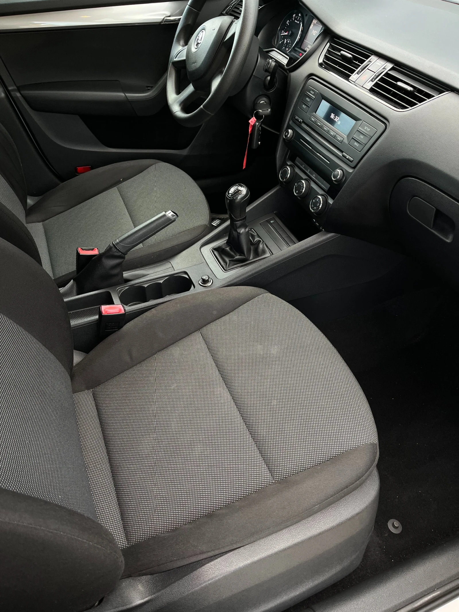 Skoda Octavia 1.4 TSI 140 к.с. Бензин ТUV-Германия, снимка 5 - Автомобили и джипове - 54212986