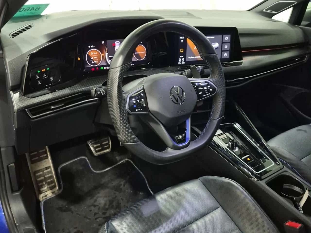 VW Golf R DSG / Harman Kardon / HUD / ОБДУХВАНЕ, снимка 10 - Автомобили и джипове - 54280034