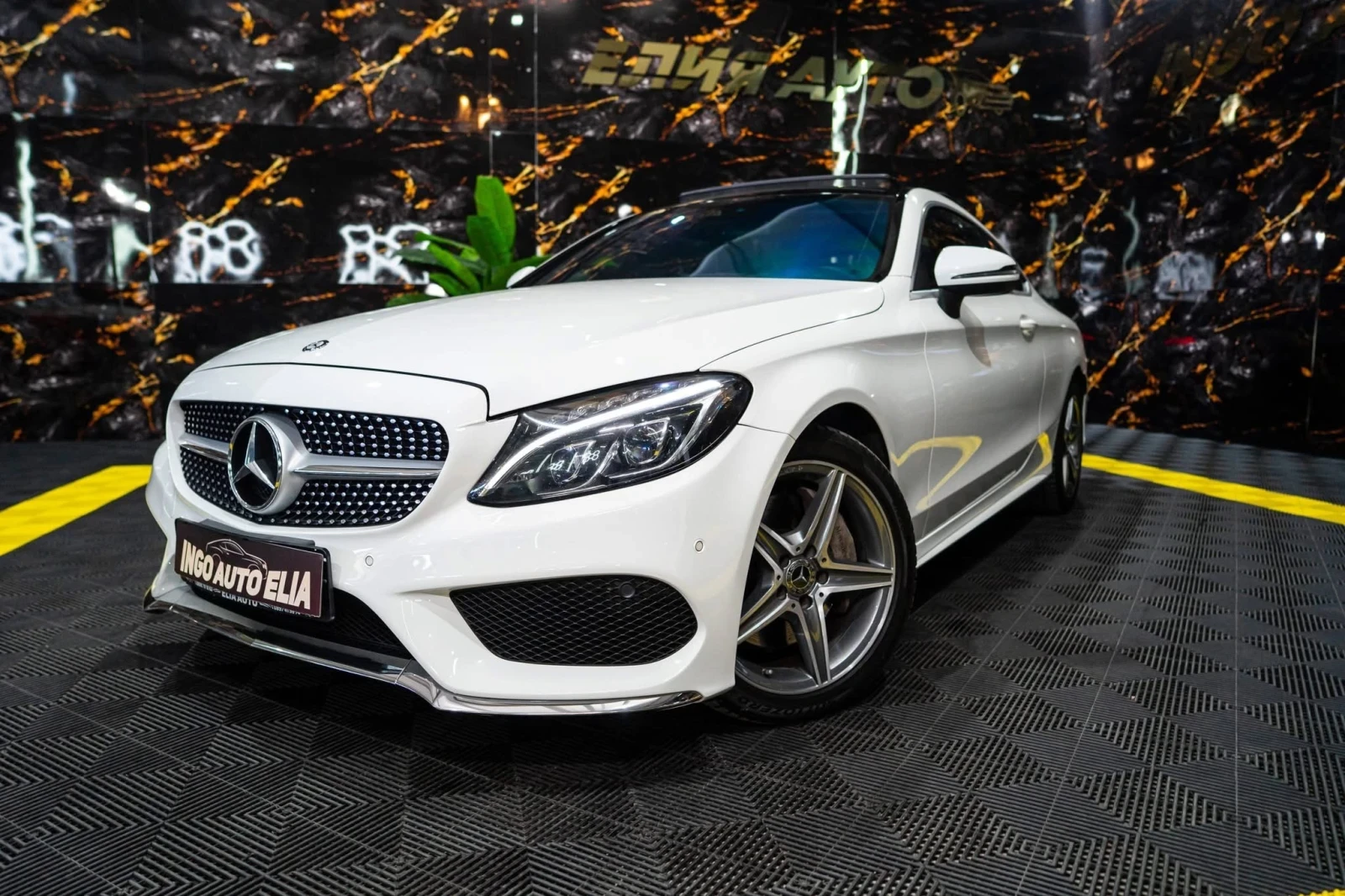 Mercedes-Benz C 250 D COUPE AMG LINE LED NAVI ПАНО BURM ЛИЗИНГ 100%, снимка 4 - Автомобили и джипове - 54892197